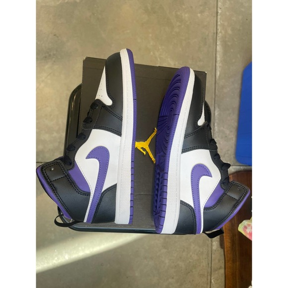 Jordan 1 Mid Dark Iris SZ 2.5 - Picture 5 of 9